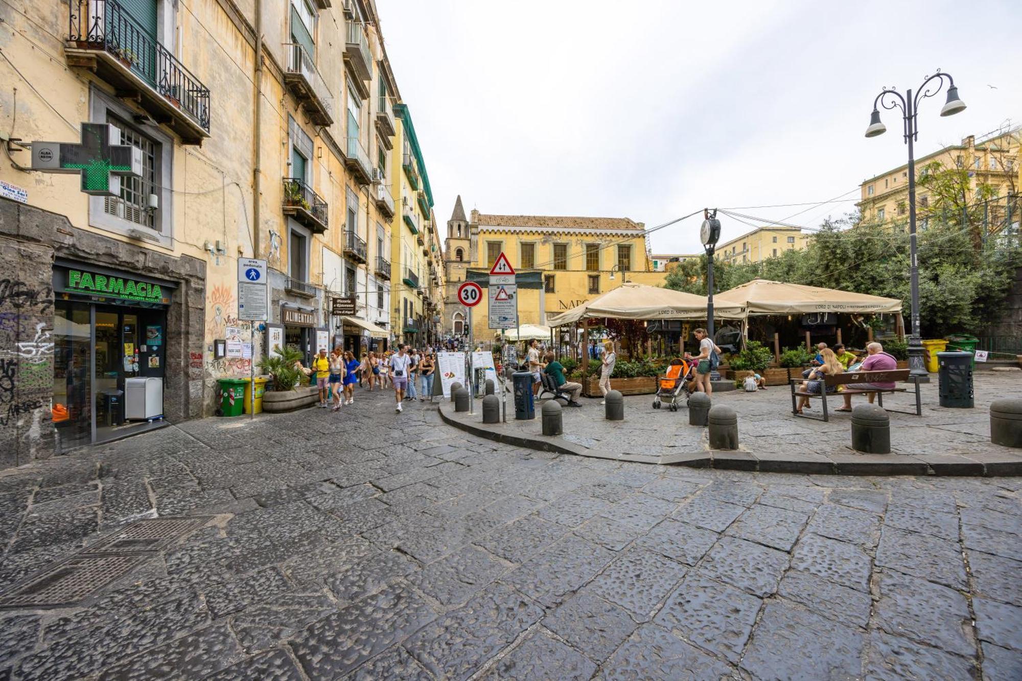 Piazza Miraglia - Apartment By Wonderful Italy Neapel Exterior foto